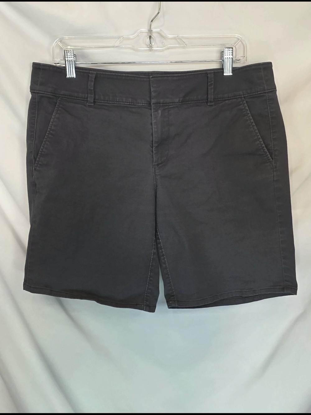 LOFT Women's Charcoal Grey Casual Coquette Girl Chino Shorts Pockets  Size 10
